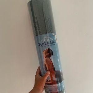 Nwt gray Lomi fitness yoga mat